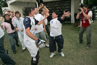 Cambiaso homenajeó a Maradona en el debut de La Dolfina en el Abierto Argentino de Polo