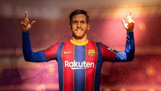 Nueva estatua de Messi en el Museo de Cera de Barcelona: "Normal que se quiera ir" (1)