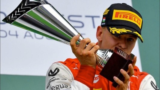 Mick Schumacher se consagró en el Gran Premio de Bahréin en Fórmula 2