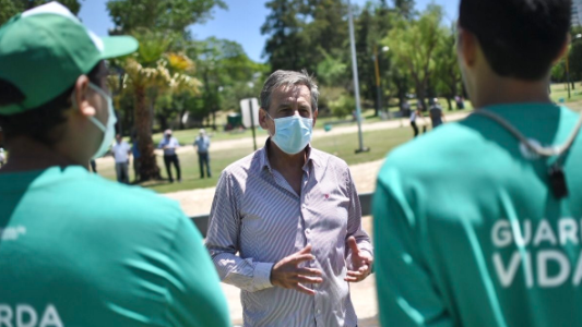 Jatón habilitó la temporada de verano en los piletones del Parque Sur