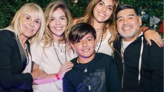 Arranca la guerra por la herencia de Maradona: reunión cumbre de los abogados de los hijos de Diego