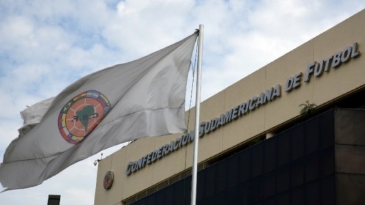 Oficial: Conmebol rechazó el pedido de Colón por Jorge Pinos