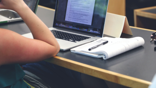 La UNR cubrirá gastos de conectividad excepcionales para docentes y no docentes