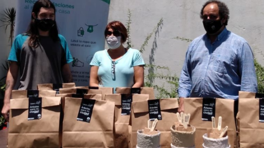 Se entregaron los primeros 32 kits del programa “Árboles para mi ciudad”