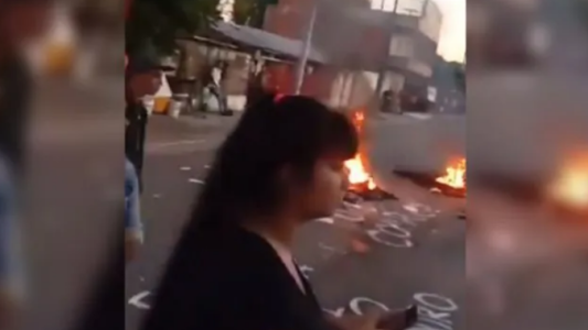 Graves disturbios en Rosario con la policía tras brutal violación a una chica de 15 años