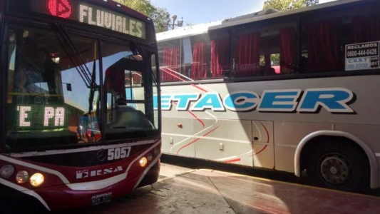 Vuelven hoy a circular los colectivos entre Santa Fe y Paraná