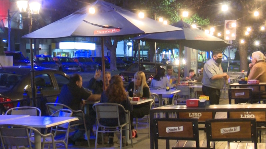 Por las Fiestas de Navidad y Año Nuevo, solicitan ampliar la capacidad en locales gastronómicos