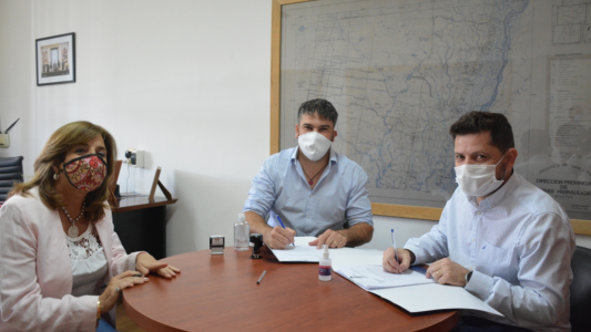 La provincia firmó convenios de “Lote Propio” para construir viviendas en La Capital