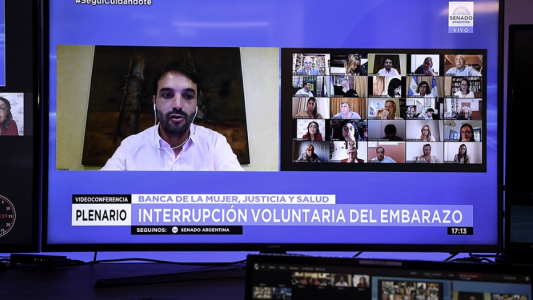 Aborto: El Senado busca emitir dictamen para que se discuta en el recinto el martes 29