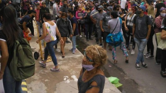 Descontrol en feria de La Salada por las compras en la previa de las Fiestas