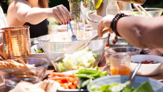 Habrá un horario tope para la finalización de las reuniones familiares en las fiestas