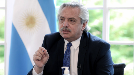 Fernández se reunirá mañana con los gobernadores para coordinar la vacunación