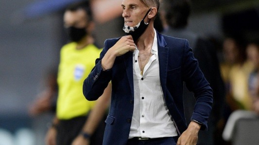 Sebastián Beccacece anunció que ya no será director técnico de Racing