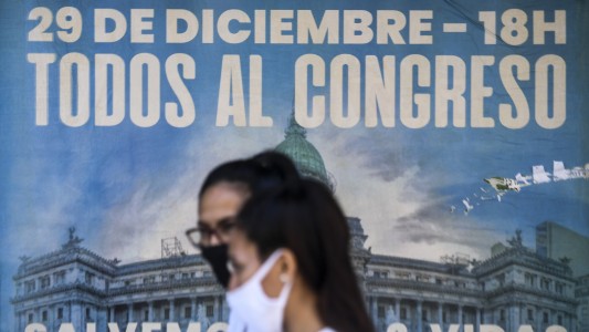 El poroteo del aborto en el Senado: ¿Puede definir la votación Cristina?