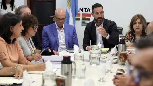 Docentes definen si aceptan la propuesta del gobierno provincial