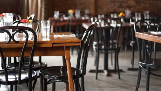 Los bares podrán establecer mesas de seis personas y ampliar su capacidad de ocupación