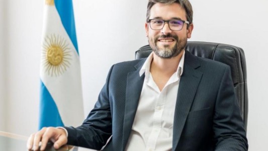 Economía: Guzmán nombró nuevos funcionarios al frente de áreas claves del Ministerio