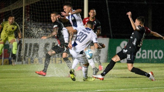 Domínguez tras la derrota con Talleres: "Siempre dijimos que éramos un equipo corto, con muchos juveniles"