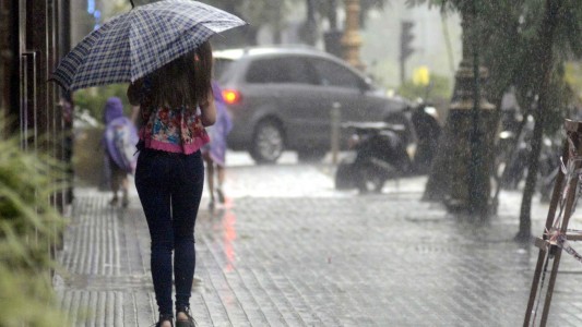 Viernes con lluvia, tormentas y caluroso en la ciudad de Santa Fe