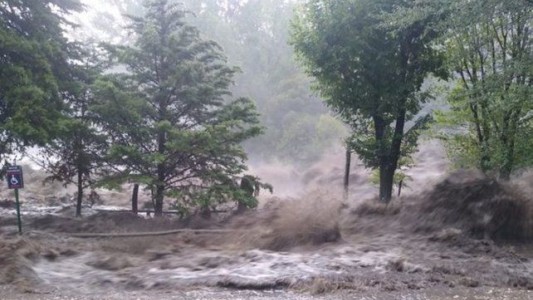 Córdoba: un temporal desbordó ríos y arrasó casas enteras
