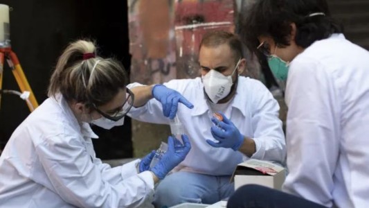 La provincia registró 694 casos nuevos de covid, 85 son de la ciudad