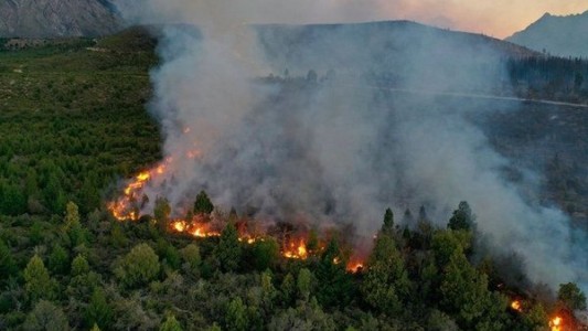 Incendio fuera de control en El Bolsón y preocupa que llegue a Chubut