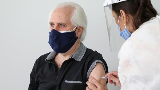 Continúa la vacunación contra el Covid 19 a mayores de 60 años en la provincia