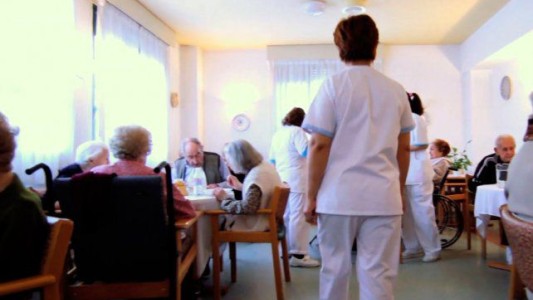 Vacunación: desde la Asociación de Geriátricos piden ser considerados “prioritarios”