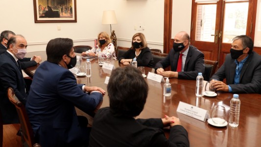 Perotti ratificó la vuelta a clases el 15 de marzo "para todos"