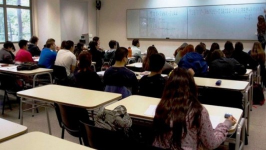 Presentan proyecto de ley de "Licencia por Día Menstrual" para estudiantes