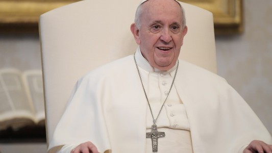 El papa Francisco recibió la segunda dosis de la vacuna de Pfizer contra el coronavirus