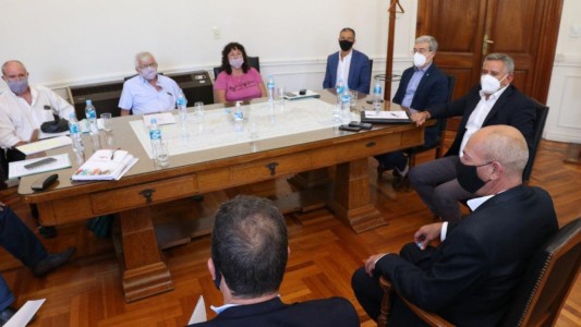 Pusineri dijo que la provincia busca acordar con los gremios "lo antes posible"