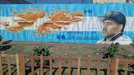 Un grupo de presos realizó un homenaje a Maradona en la cárcel de González Catán