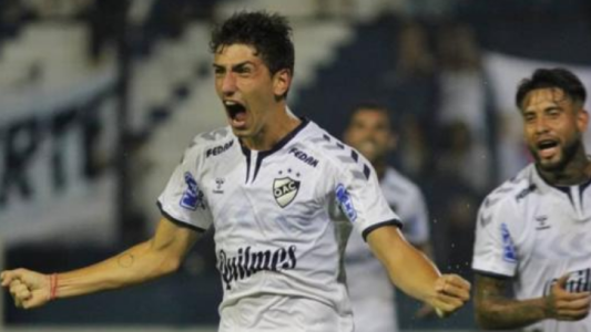 Unión hizo un ofrecimiento por el delantero Justo Giani