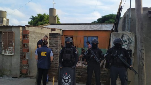 Detuvieron a tres personas por ofrecer terrenos en Barrio El Pozo