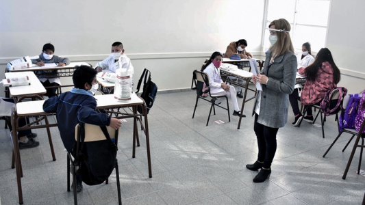 Fernández encabezará una reunión clave sobre la vuelta a las clases presenciales