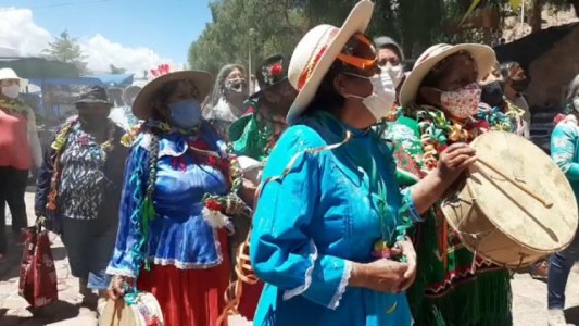 "Jueves de Comadres" en Humahuaca se juramentaron respeto