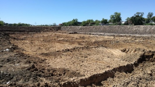 Intimaron a los presuntos responsables de los movimientos de suelo en cercanías al Riacho