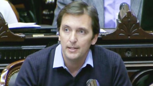 Denuncian a un diputado por violencia de género