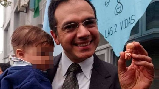 Polémica en Entre Ríos tras restituirle la matrícula a un ginecólogo condenado por impedir un aborto