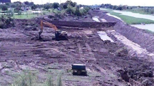 Empiezan los trabajos para volver el Riacho a su estado original