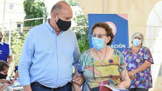 Perotti en Rafaela: "Muy emocionado de acompañar a mi madre a vacunarse"