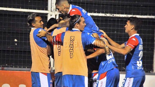 Unión festejó en Paraná y ratificó su buen momento