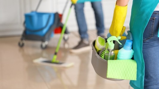 Aumento del servicio doméstico desde abril: cómo queda la escala salarial