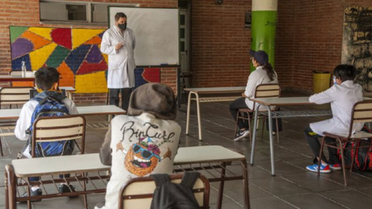 Los docentes públicos decidirán mañana si aceptan la propuesta del gobierno