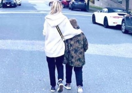 El emotivo mensaje de Luisana Lopilato a su hijo Noah: "No puedo creer estar caminando al lado de él"