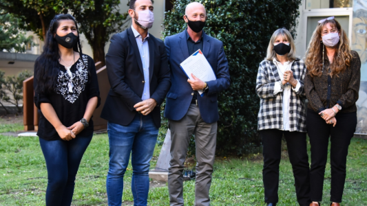 La provincia entregó legajos de la última dictadura a ex presas y presos políticos de Rosario