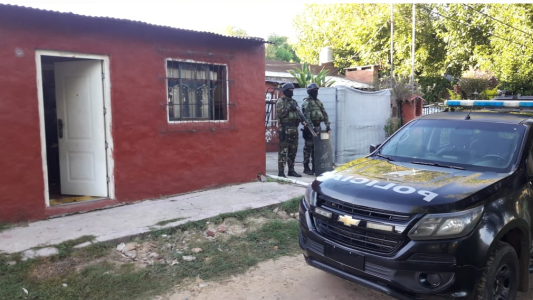 Detuvieron a un joven buscado por tentativa de homicidio en un allanamiento