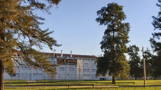 Polémica en Crespo tras la autorización de una fiesta en la que participaron 500 adultos