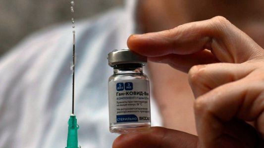 La Sociedad Argentina de Infectología aclara que las vacunas reducen riesgo de internación y muerte